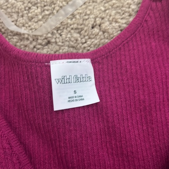 Two tank tops - Picture 3 of 4